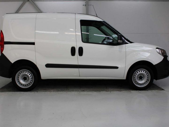 Vehiculo comercial Fiat Doblo Otro 1.4 ~ Radio Bluetooth Lichte Vracht TopDeal Blanc - 3
