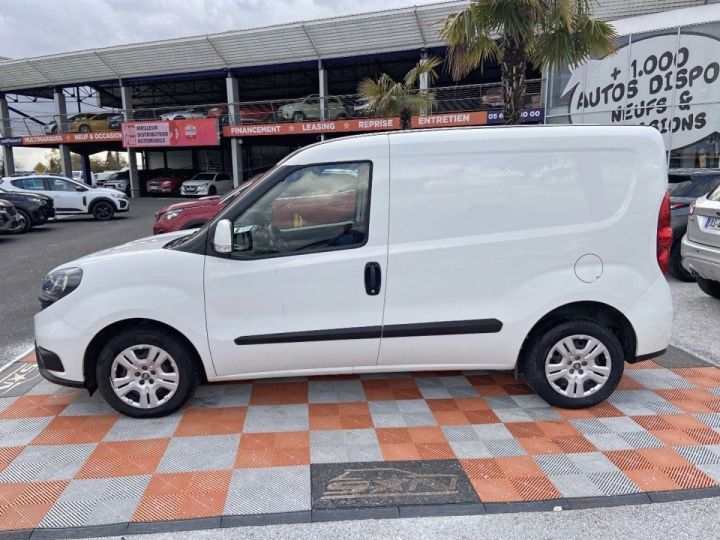 Vehiculo comercial Fiat Doblo Otro CARGO 1.6 D Multijet 105 PACK PRO 3PL Blanc - 10