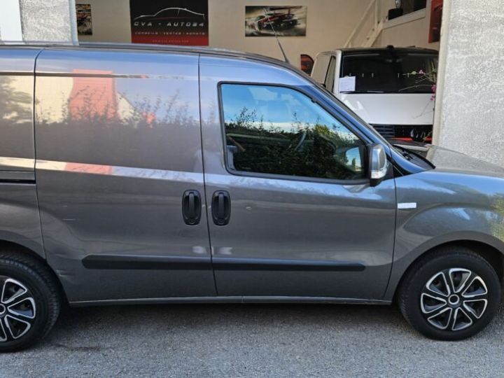 Vehiculo comercial Fiat Doblo Otro Doblo 1.3 Multijet 95 Ch Gris - 10