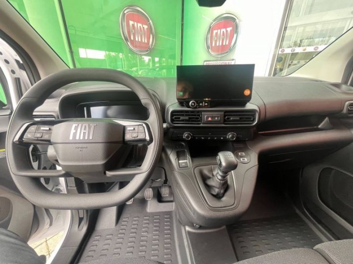 Vehiculo comercial Fiat Doblo Otro Fg M 1000kg BlueHDi 100ch S&S Pack Premium Connect Blanc Icy - 17