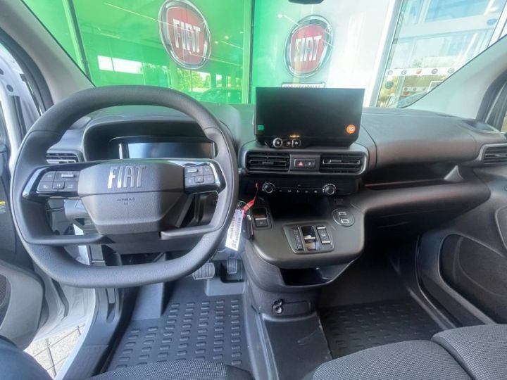 Vehiculo comercial Fiat Doblo Otro Fg M 650kg BlueHDi 130ch S&S EAT8 Pack Premium Connect Blanc Icy - 15