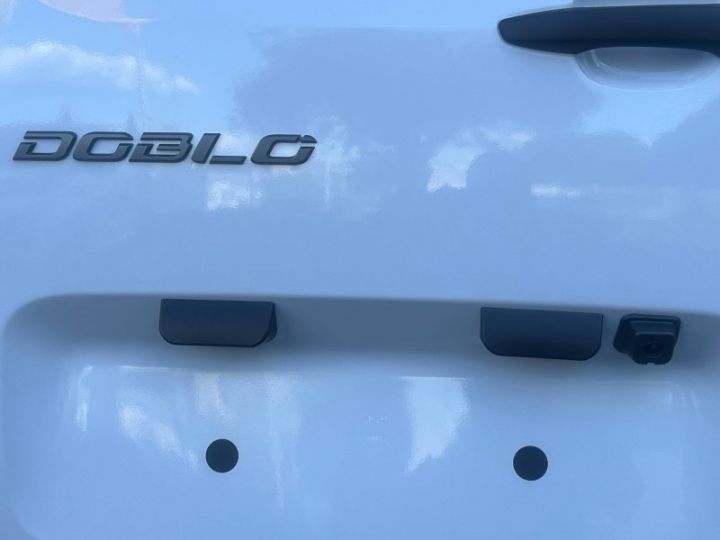 Vehiculo comercial Fiat Doblo Otro Fg M 650kg BlueHDi 130ch S&S EAT8 Pack Premium Connect Blanc Icy - 9