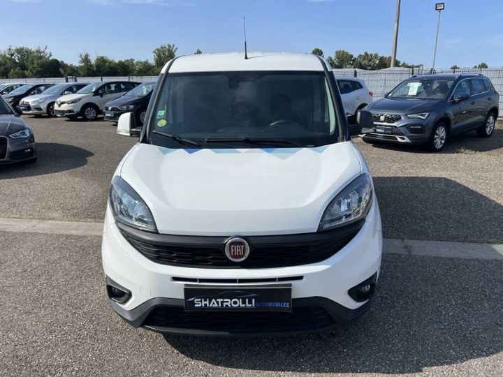 Vehiculo comercial Fiat Doblo Otro II 1.6 BlueHDi 75ch 3Places Clim Régulateur 10750€ H.T. TVA20% BLANC - 3