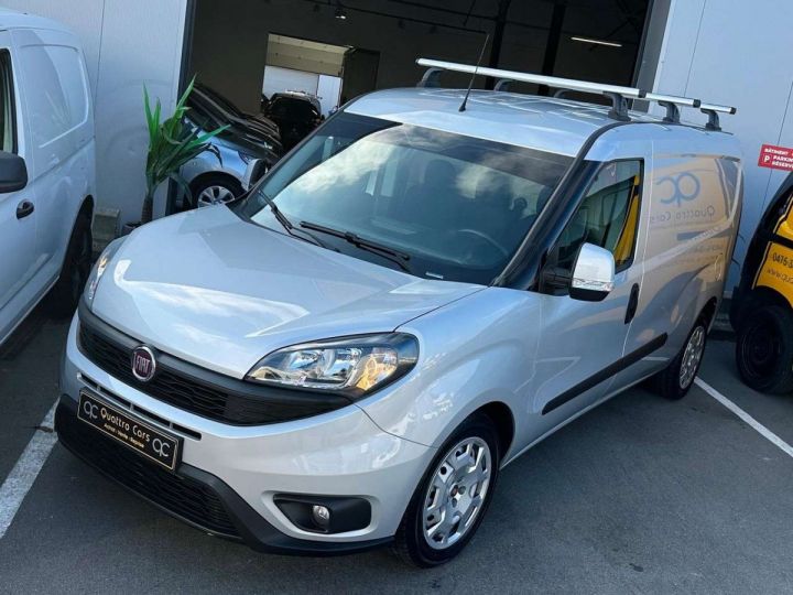 Vehiculo comercial Fiat Doblo Otro XL 1.6 DIESEL  Gris Métallisé - 23