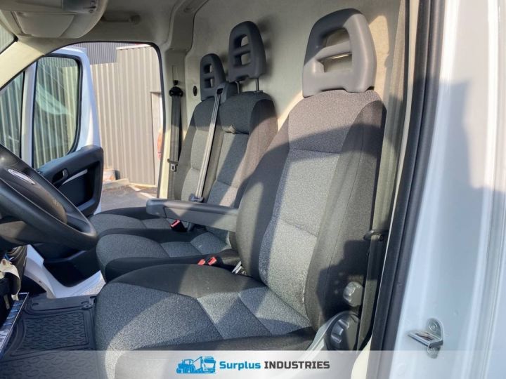 Vehiculo comercial Fiat Ducato Otro (3) 2.3 Mjet 140 Maxi 3.5 M H2 Pro Lounge Blanc - 4