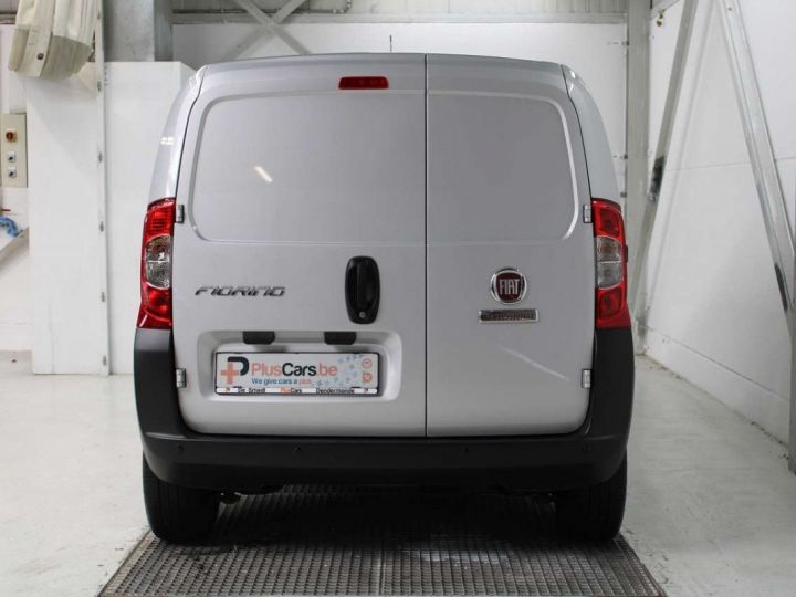 Vehiculo comercial Fiat Fiorino Otro 1.3 MultiJet ~ Lichte vracht Navi Airco Top Gris - 6