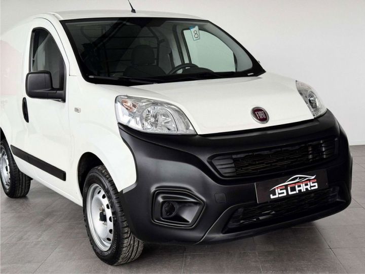 Vehiculo comercial Fiat Fiorino Otro 1.4 ESS / CNG 2PLACES CABINE CLIM RADIO Blanc - 8