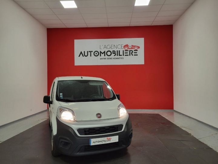 Vehiculo comercial Fiat Fiorino Otro FOURGON 1.4 77 - 1ERE MAIN Blanc - 1