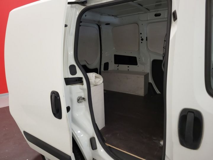 Vehiculo comercial Fiat Fiorino Otro FOURGON 1.4 77 - 1ERE MAIN Blanc - 10