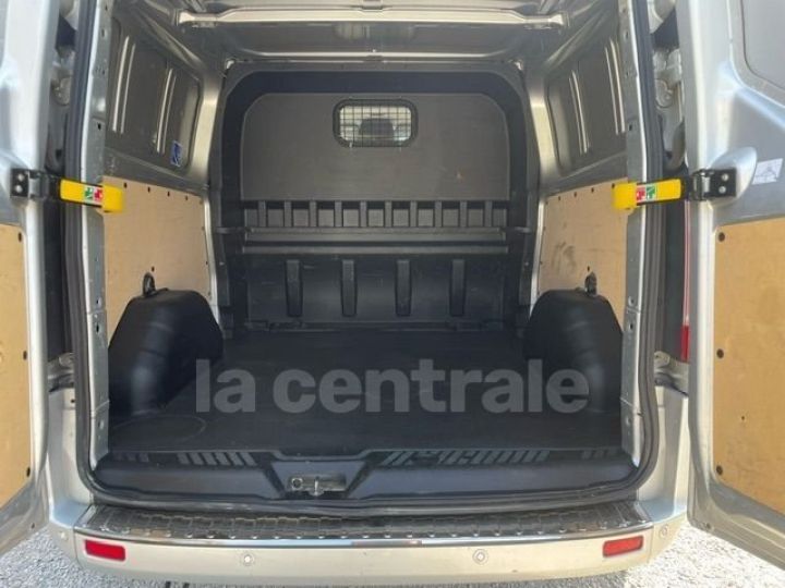 Vehiculo comercial Ford Transit Otro CUSTOM CAB APPRO 5 PLACES L2H1 170cv TVA RECUP GRIS - 8