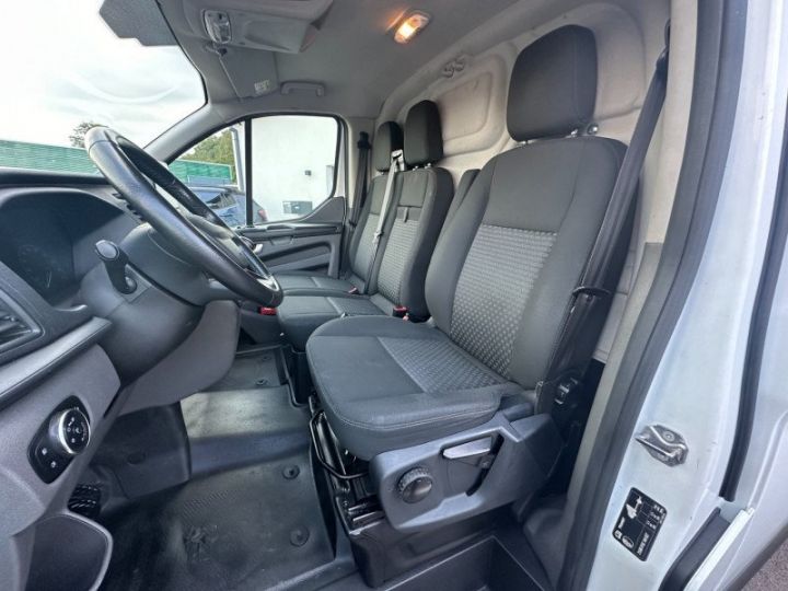 Vehiculo comercial Ford Transit Otro CUSTOM FG 300 L1H1 2.0 TDCI 130 AMBIENTE Blanc Glacier - 17