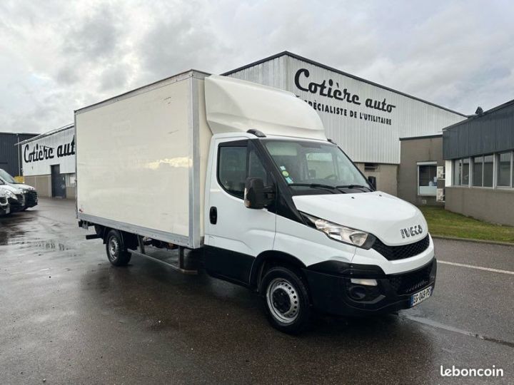 Vehiculo comercial Iveco Daily Otro 12990 ht 35s15 caisse 20m3 hayon  - 1