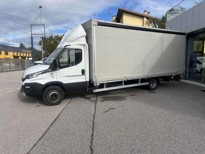 Vehiculo comercial Iveco Daily Otro 2019 60C18 Hi-tech CenRegSpondaIdra6200x2300x2850kg2200  - 2