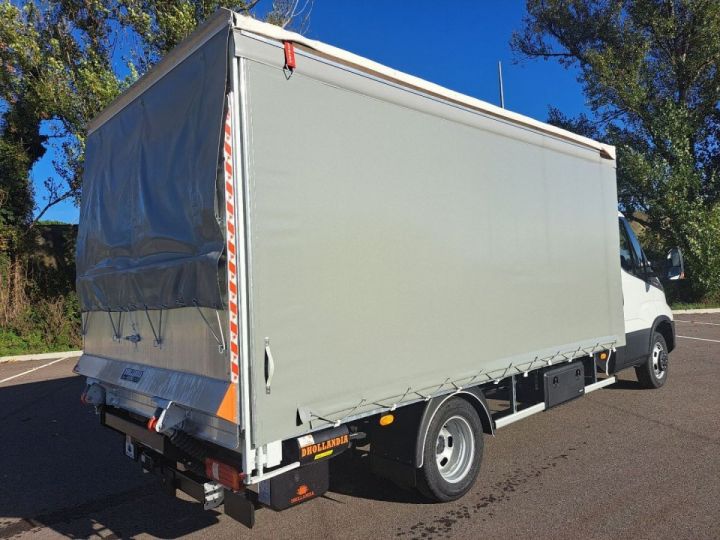 Vehiculo comercial Iveco Daily Otro 35C18 A8 REHAUSSABLE Blanc - 2