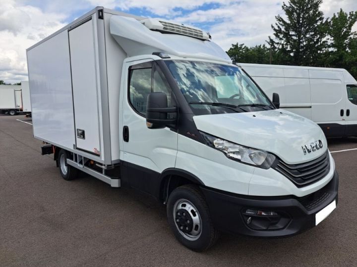 Vehiculo comercial Iveco Daily Otro 35C18 CAISSE FRIGO 62000E HT Blanc - 1