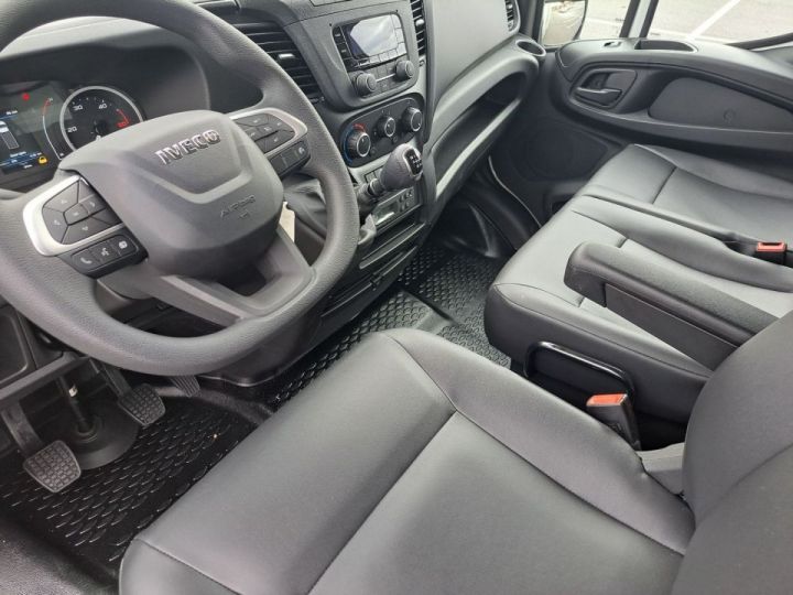 Vehiculo comercial Iveco Daily Otro 35C18 CAISSE PRIMEUR Blanc - 7