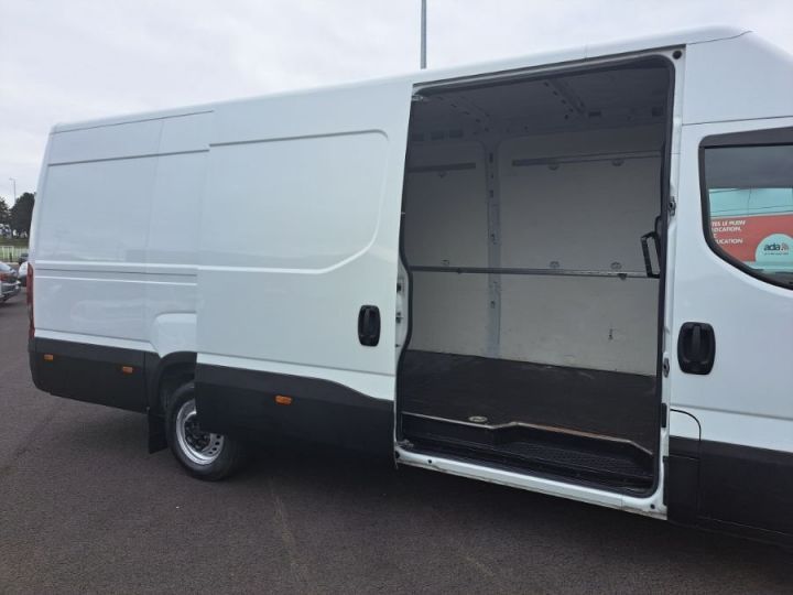 Vehiculo comercial Iveco Daily Otro 35S16 FOURGON L4 28000E HT Blanc - 22