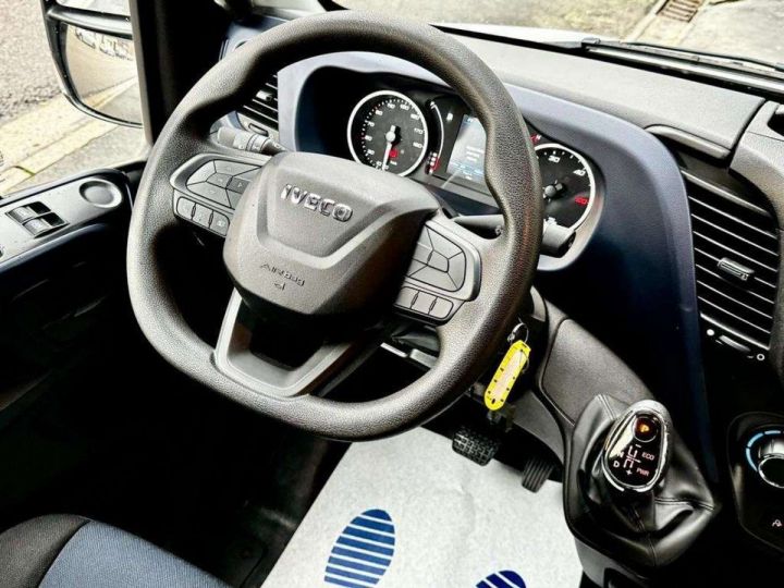Vehiculo comercial Iveco Daily Otro 35S18 Hi-Matic 3,0 D Turbo 180cv L2H2 Blanc Métallisé - 11