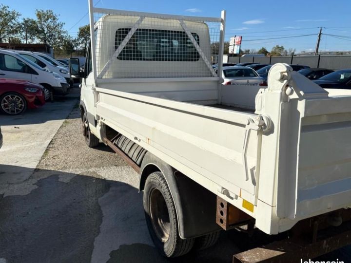 Vehiculo comercial Iveco Daily Otro VU FOURGON 35C10 2.3 D 95 ch UTILITAIRE Blanc - 5