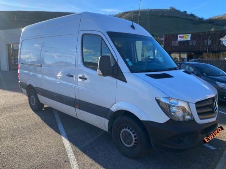 Vehiculo comercial Mercedes Sprinter Otro Mercedes VU FOURGON 2.2 130CH 213 Blanc - 2