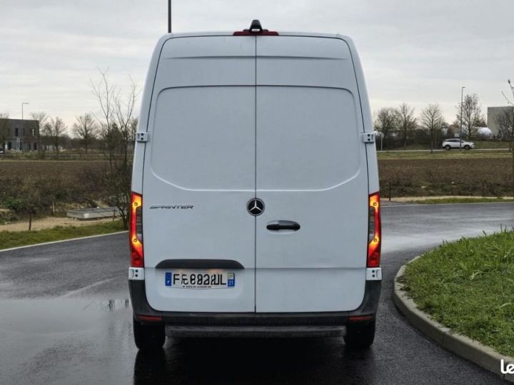 Vehiculo comercial Mercedes Sprinter Otro Mercedes VU FOURGON 2.2 214 CDI 145 3T0+TVA RECUPERABLE Blanc - 6