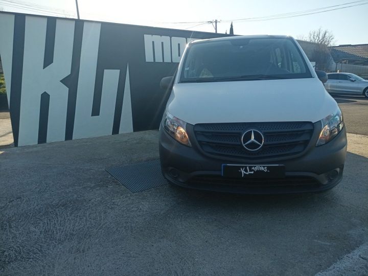 Vehiculo comercial Mercedes Vito Otro 114 CDI 136CH 5 PLACES MIXTO CABINE APPROFONDIE L1H1 Blanc - 2