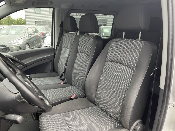 Vehiculo comercial Mercedes Vito Otro 116 CDI BE COMBI LONG Gris Clair - 6