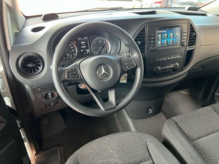 Vehiculo comercial Mercedes Vito Otro FG 114 CDI LONG FIRST PROPULSION 9G-TRONIC Blanc - 8