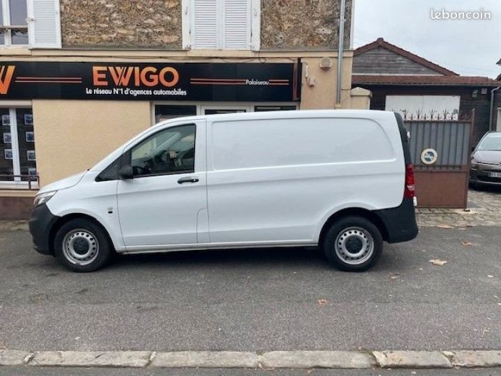 Vehiculo comercial Mercedes Vito Otro Mercedes VU FOURGON COMPACT 2.0 116 CDI 165Ch PRO 9G-TRONIC BVA TVA RECUPERABLE Blanc - 2