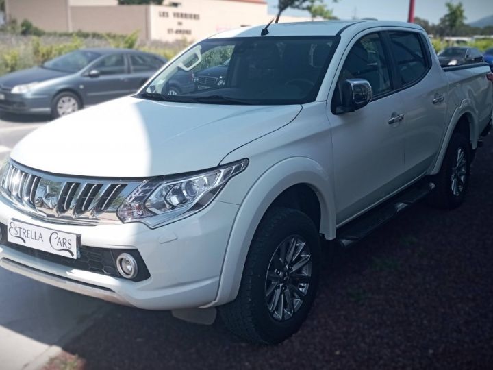 Vehiculo comercial Mitsubishi L 200 Otro III 2.4DI-D 181 Double Cab Instyle Blanc - 1