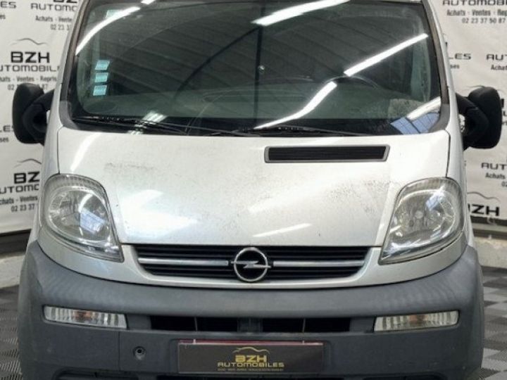 Vehiculo comercial Opel Vivaro Otro 1.9 CDTI 90 *CLIM*REGUL* GARANTIE 12 MOIS Gris - 2