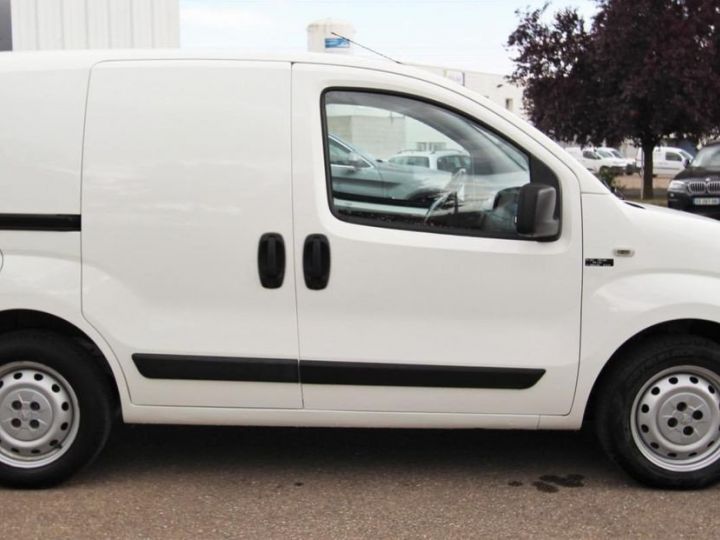 Vehiculo comercial Peugeot Bipper Otro FOURGON 1.3 HDI 75 117L1 CONFORT TVA Récupérable Blanc - 2