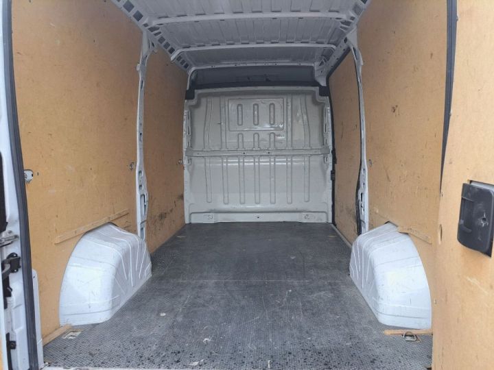 Vehiculo comercial Peugeot Boxer Otro 333 L2H2 2.2 BLUEHDI 140 ASPHALT 3PL Blanc - 16