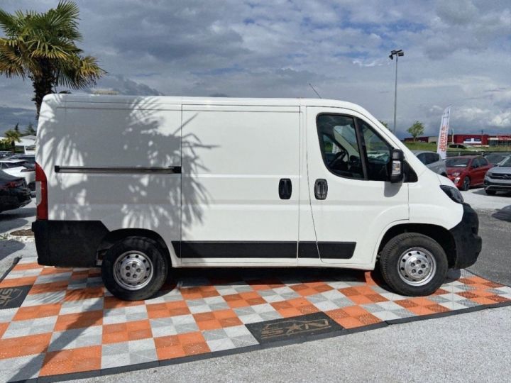 Vehiculo comercial Peugeot Boxer Otro 335 L1H1 BlueHDi 120 BV6 ASPHALT GPS Caméra Blanc - 4