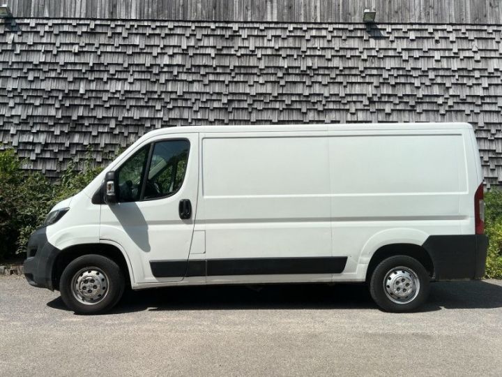 Vehiculo comercial Peugeot Boxer Otro FG 330 L2H1 2.0 BLUEHDI 130 PRO / RÉGULATEUR DE VITESSE / ÉCRAN TACTILE / VENTE A P Blanc - 3