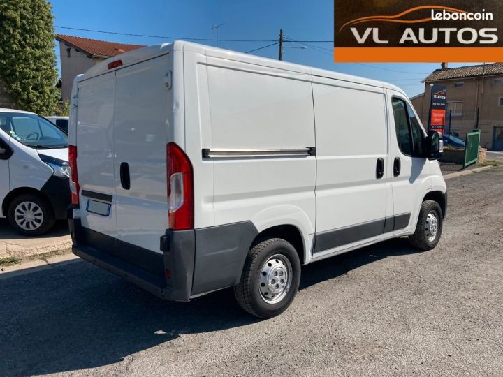 Vehiculo comercial Peugeot Boxer Otro L1H1 2.0 HDI 110cv Année 2018 Blanc - 3