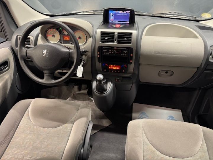 Vehiculo comercial Peugeot Expert Otro 2.0 HDI 130 CV 8PL Allure Long Gris - 7