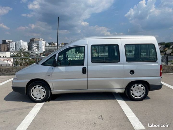 Vehiculo comercial Peugeot Expert Otro FG 220C (4M3) HDI95 CFT Gris - 3