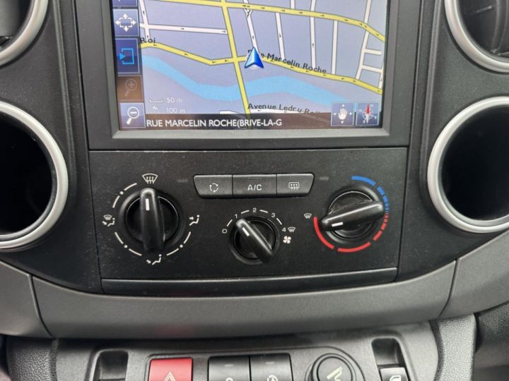 Vehiculo comercial Peugeot Partner Otro 1.6 BlueHDi - 100 COMBI Tepee Style Gps + Camera AR + Radar AR GRIS CLAIR - 26