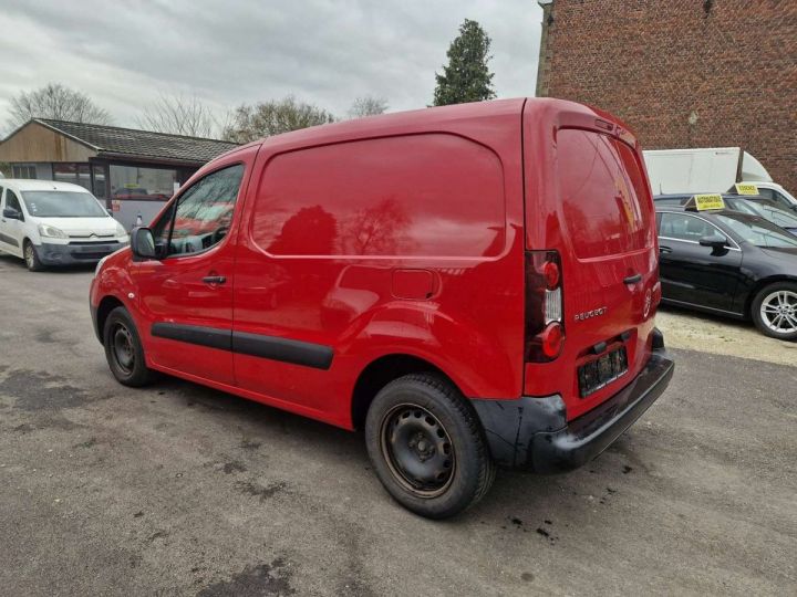 Vehiculo comercial Peugeot Partner Otro 1.6 HDI Utilitaire 3 places Rouge - 6