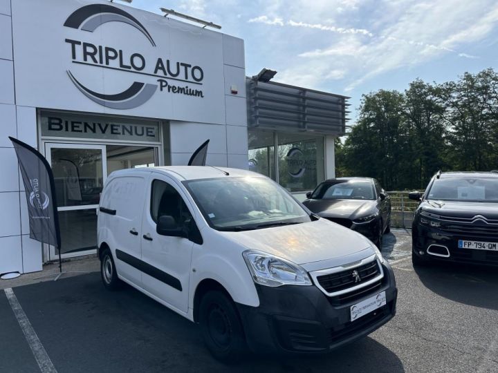 Vehiculo comercial Peugeot Partner Otro 1000KG 1.6 BlueHDi S&S - 100 Premium Standard Clim + Radar AR + Tva Recuperable BLANC - 1