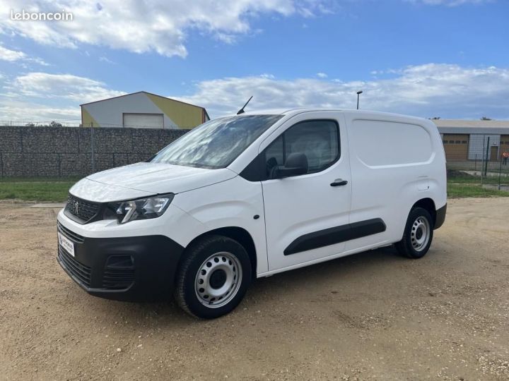 Vehiculo comercial Peugeot Partner Otro FOURGON LONG 950 KG BLUEHDI 130 S&S EAT8 ASPHALT Blanc - 1