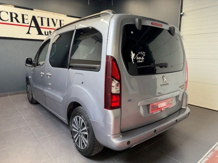 Vehiculo comercial Peugeot Partner Otro TEPEE 1.2 THP 110 CV 108 000 KMS Gris - 7