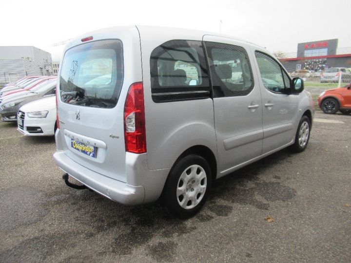 Vehiculo comercial Peugeot Partner Otro TEPEE 1.6 HDi 90ch  Gris Clair - 4