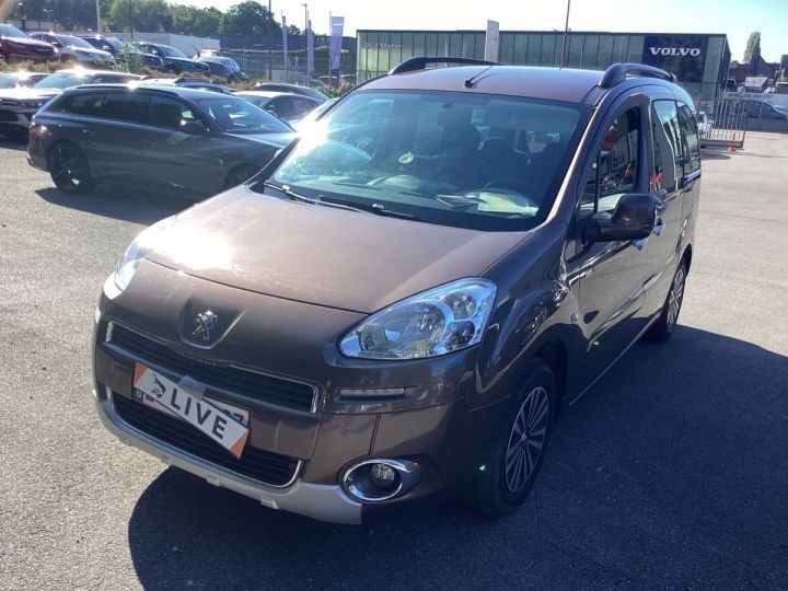 Vehiculo comercial Peugeot Partner Otro Tepee 1.6 HDI 92 CV STYLE / 2E MAIN / CLIM / DISTRI2024 / SUIVI FULL / GTIE 12 MOIS Brun Métallisé - 1