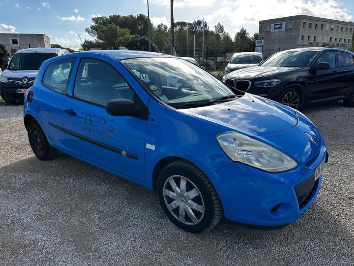 Vehiculo comercial Renault Clio Otro III 1.5 dci 75 CV 2 PLACES Bleu Verni - 2