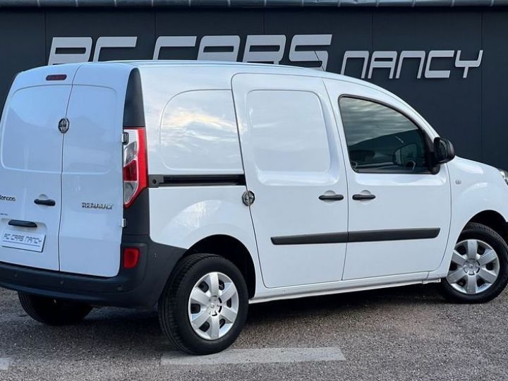 Vehiculo comercial Renault Kangoo Otro II 1.5 BLUE DCI 95CH EXTRA R-LINK 10 990 € [{src:https:\/\/cdn.dealerk.fr\/dealer\/datafiles\/vehicle\/images\/800\/1224\/KpA4zwzzQMemNtzl.jpg,th  - 3