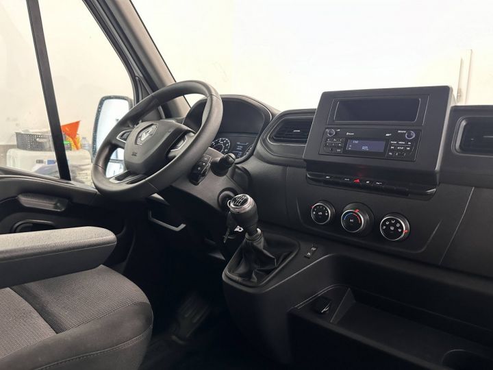 Vehiculo comercial Renault Master Otro L1H1 GRAND CONFORT 2.3 DCI 135CV BVM6 E6DT / 16658,33 € HT / À PARTIR DE 332,19 € * BLANC - 17