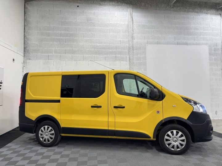 Vehiculo comercial Renault Trafic Otro 1.6 DCi 125 CH GRAND CONFORT 5P L1H1 Motricitée Renforcée JAUNE - 8