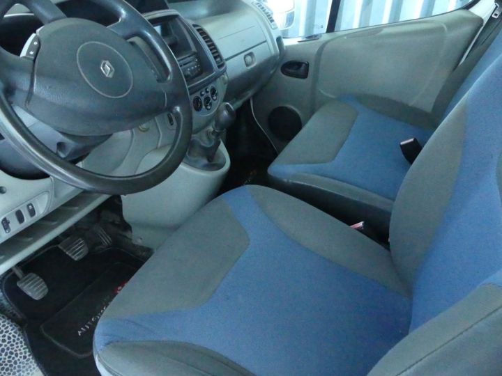 Vehiculo comercial Renault Trafic Otro CABINE APPROFONDIE 6 PLACES Phase 2 L1H1 1200kg 2.0 dCi 16V FAP 115 cv Blanc - 9